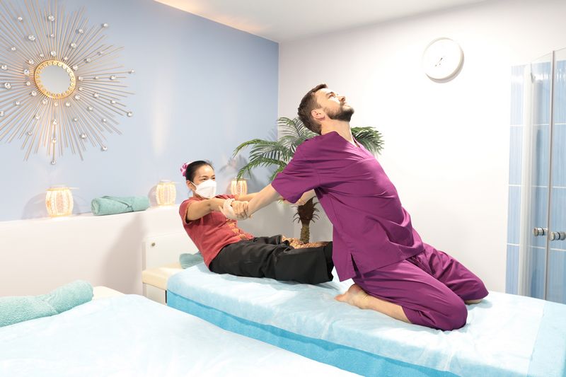 Что такое массаж горячими камнями и каковы его преимущества?